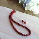 両耳用のイヤリングです。