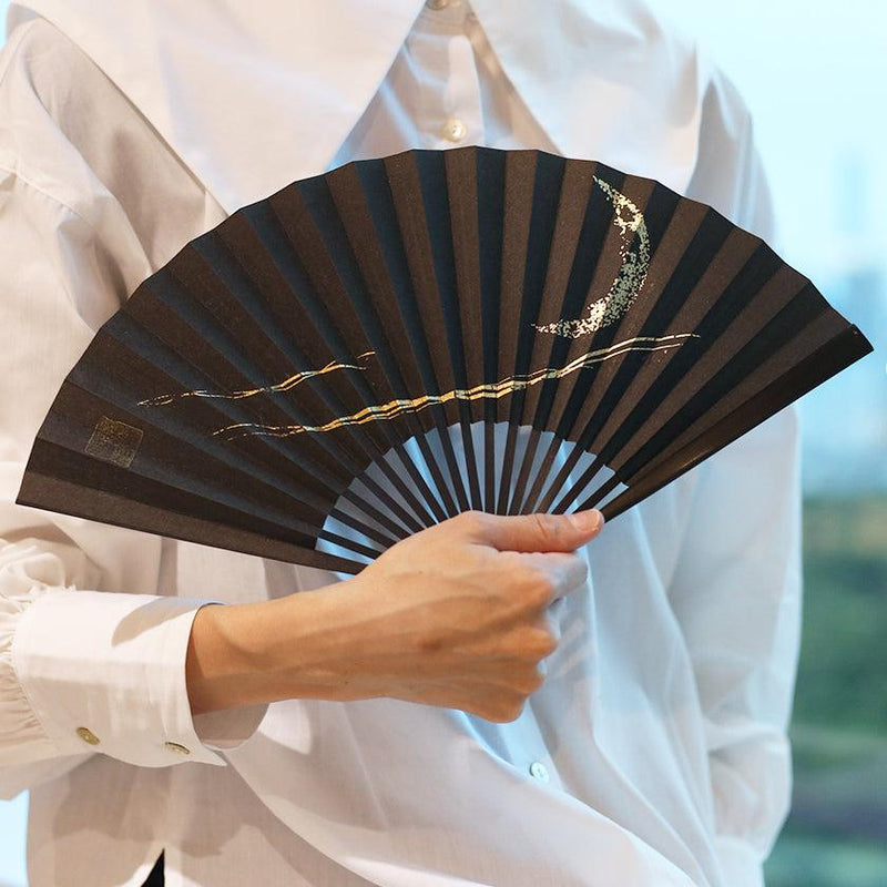 【扇子】三ヶ月 (黒) 金箔 | 唐紙 | 景美風月