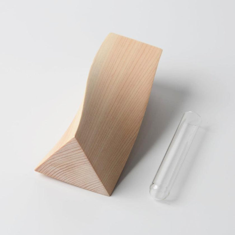 【花瓶】⼀輪挿し (三角B) | 木工 | 木の幸