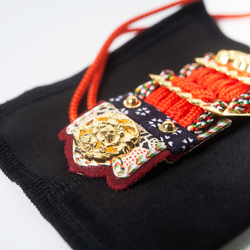 【お守り】錺小鎧® Mini 本金箔 朱赤糸縅 | 美術甲冑| Kyoto Armor