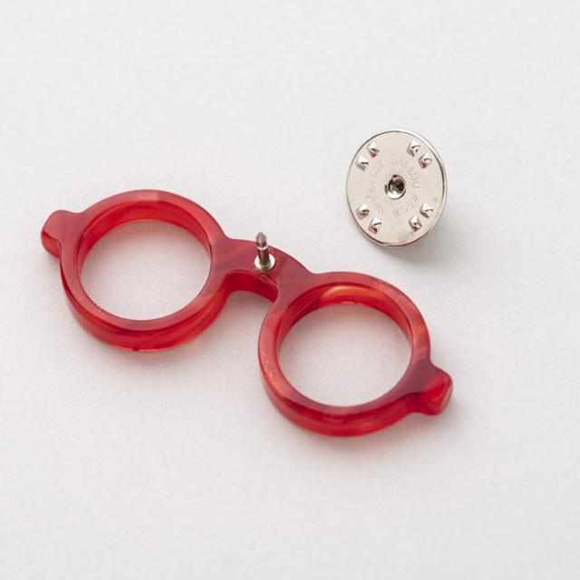 【ピンバッチ】ラペルピン・メガネホルダーになるピンバッチ megane pin (ブラウン) | 鯖江の眼鏡 | 匠市