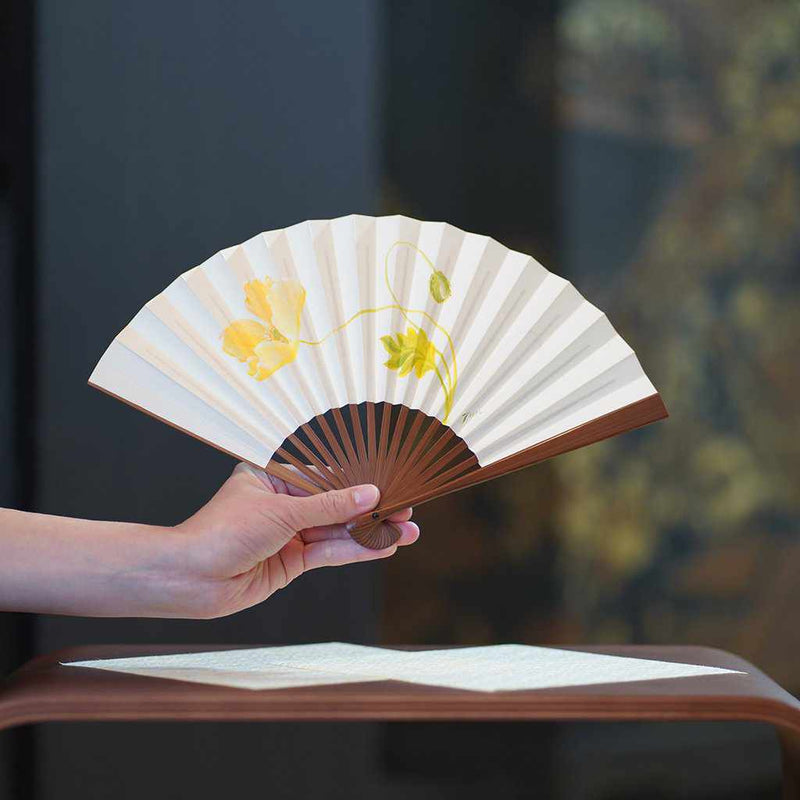 【扇子】女持 金糸梅 白 唐木竹 | 江戸扇子｜雲錦堂 深津扇子店