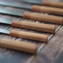 【牛刀】210mm 高炭素ステンレス鋼割込 磨きダマスカス 樫八角柄-柿渋仕上- | 堺刃物 | 山脇刃物製作所